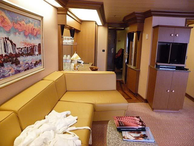 carnival cruise double sofa bed